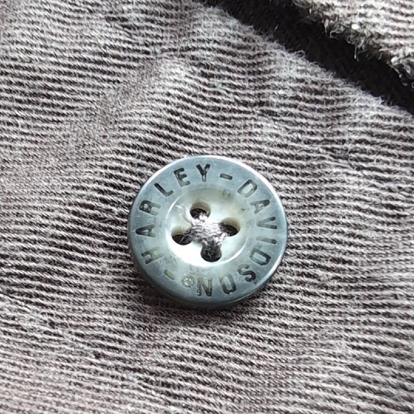 Harley-Davidson Men's Red and Gray Shirt - Picture 5 of 12